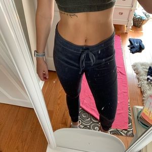 Super soft and fuzzy AE Leggings size L